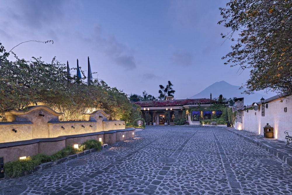 Camino Real Antigua Hotel Exterior photo