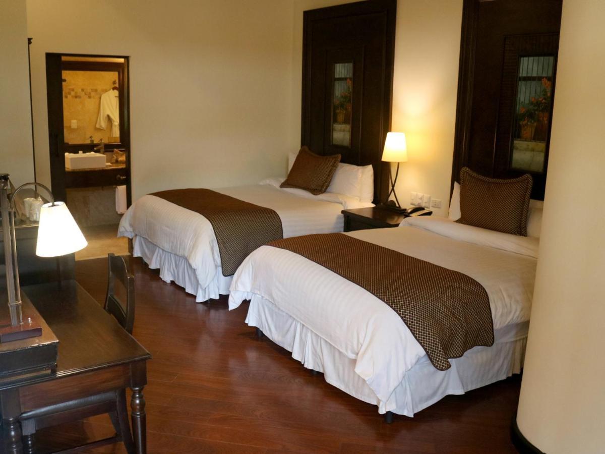 Camino Real Antigua Hotel Exterior photo